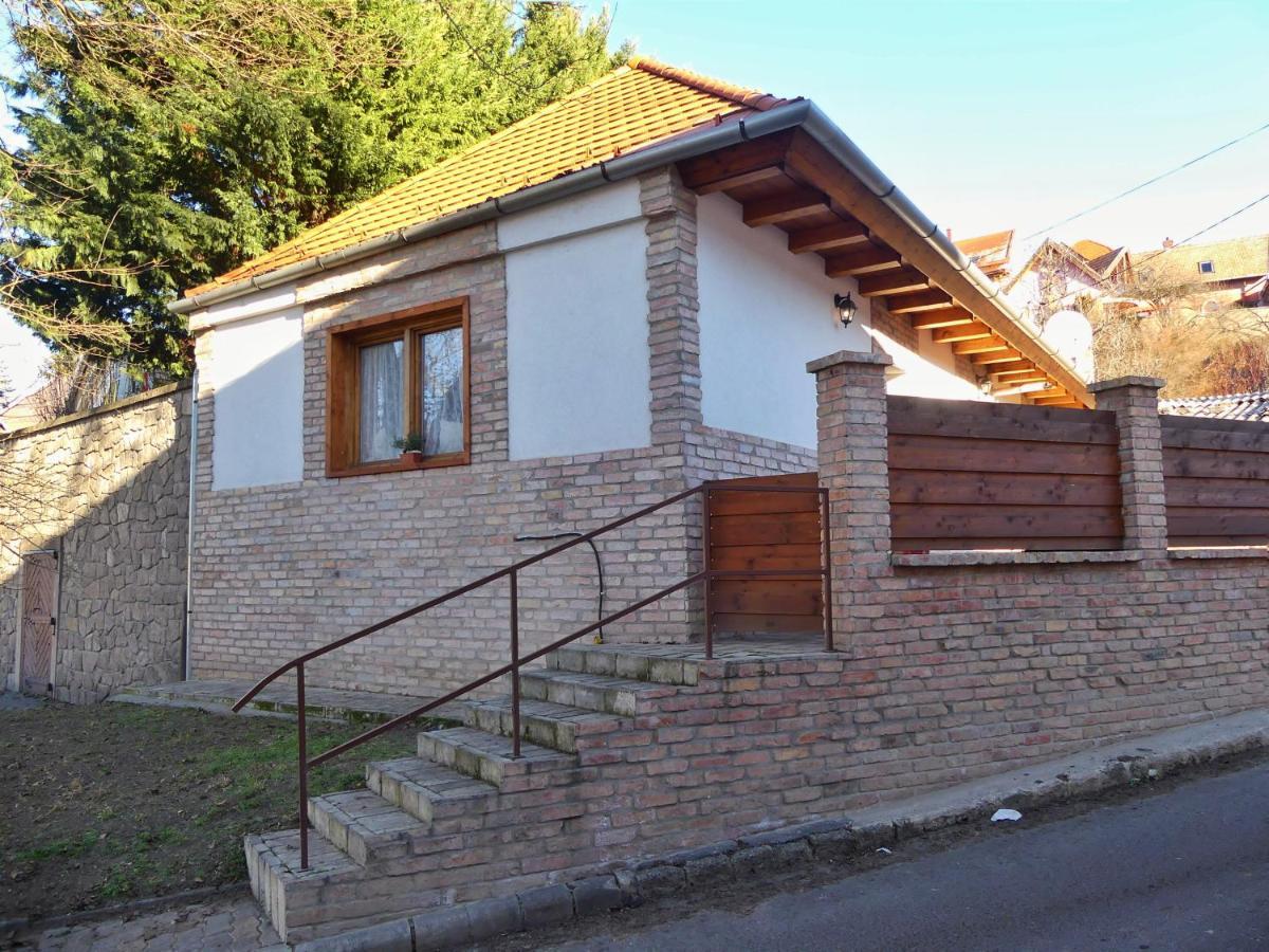Apartament Csuecsoek Vendeghaz Eger Zewnętrze zdjęcie