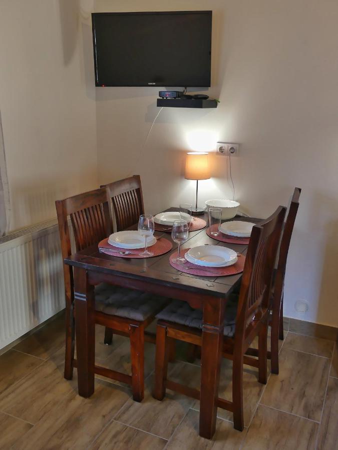Apartament Csuecsoek Vendeghaz Eger Zewnętrze zdjęcie